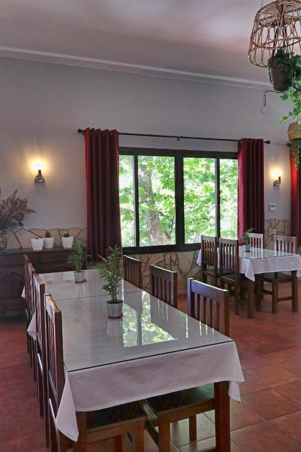 Rural & Restaurante Camaretas 3*